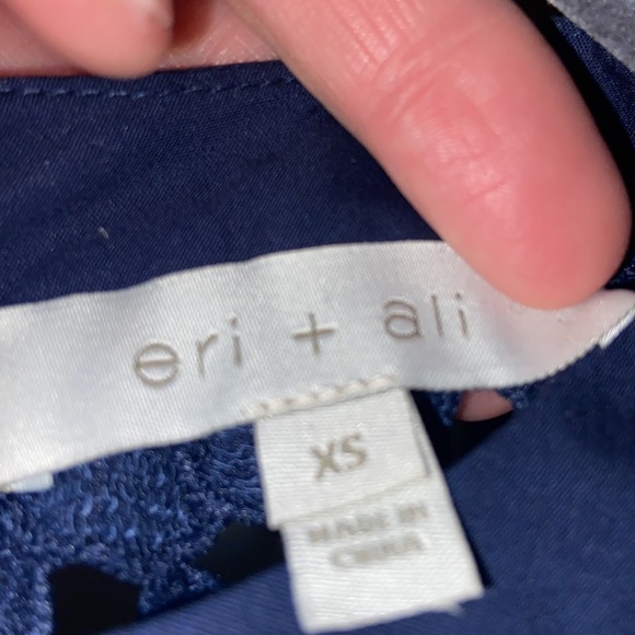 Lace swing top - Picture 3 of 3